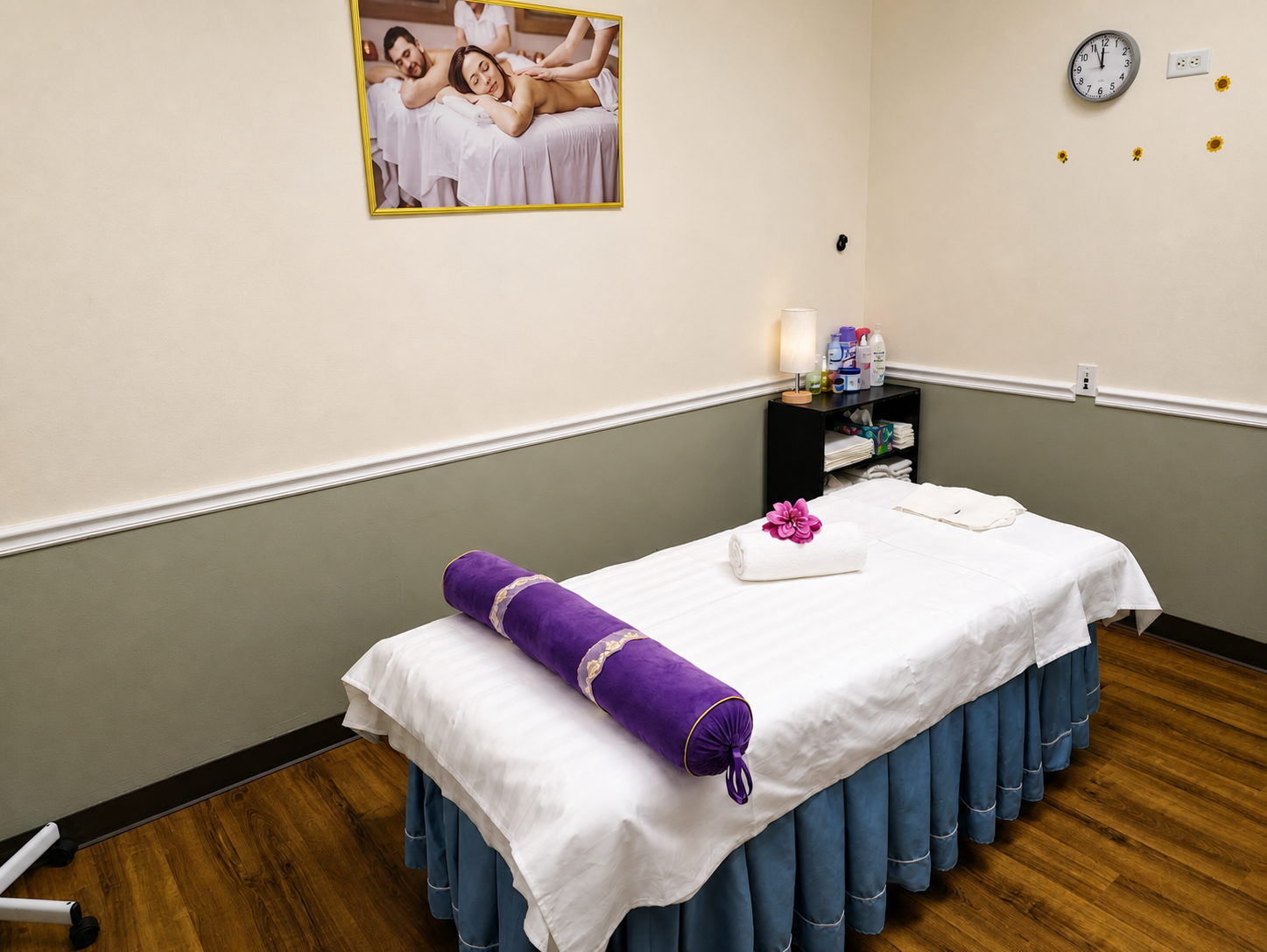 Real Lotus Spa single massage room for hot stone and Swedish massage